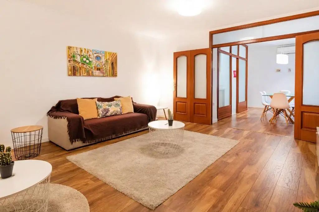 Apartamento 1º con Chill-Out frente a la Catedral