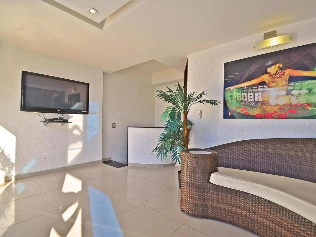 Beautiful 4BR duplex penthouse