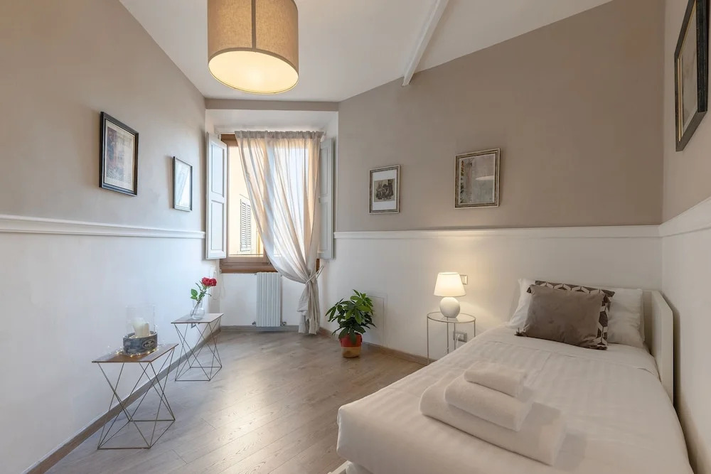 Charming 2 bedroom in Florence
