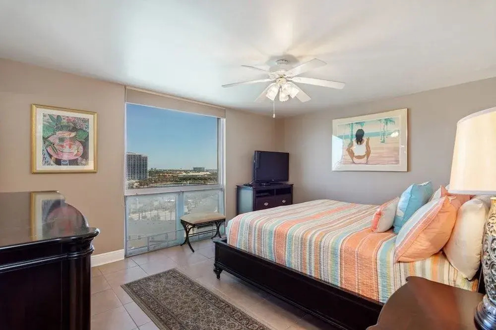 Shoreline 3091 Condo by RedAwning