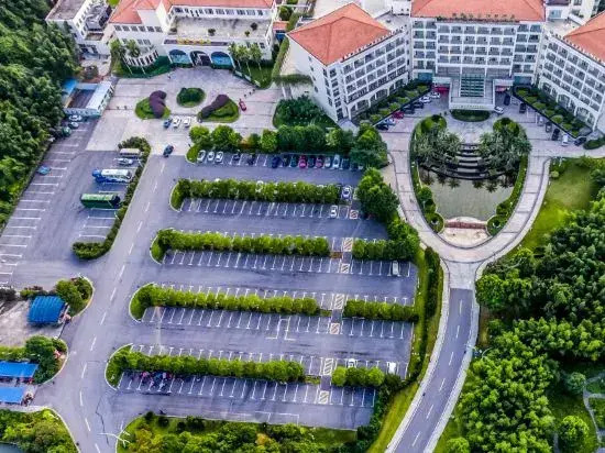 Xihai Hot Spring Holiday Hotel