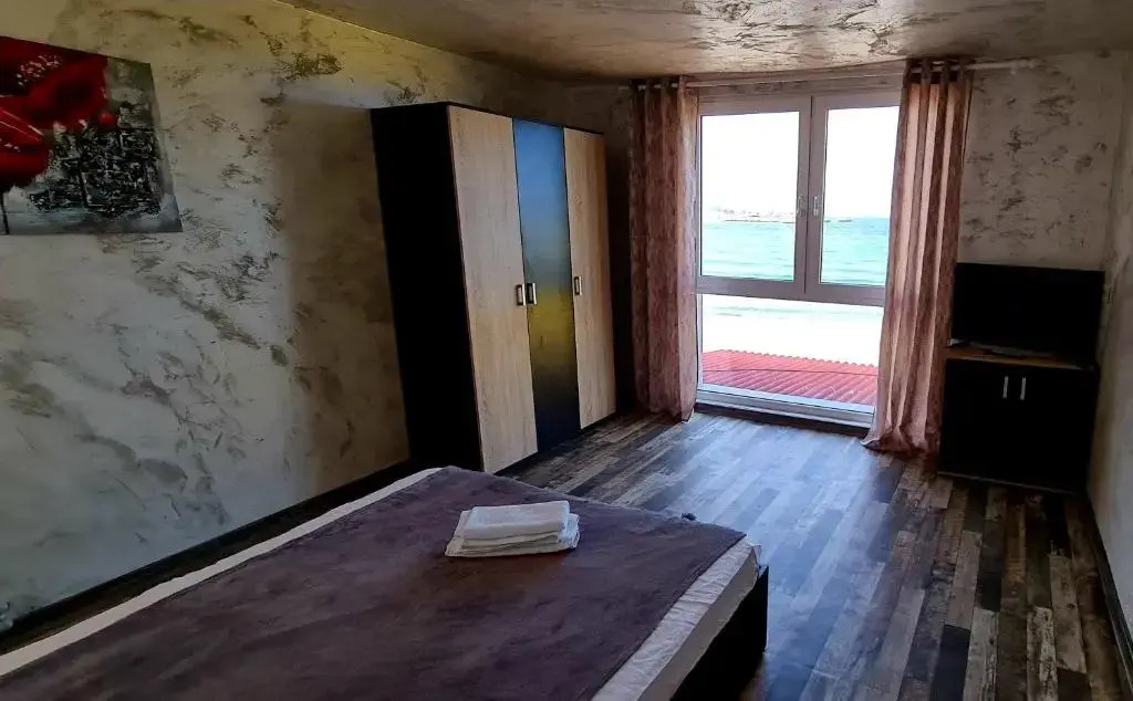 Lazy Lounge Apartments & Rooms