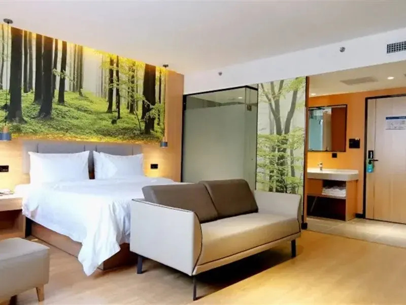 Xixia Guose Tianxiang Riverbank Hotel (Times Square - Music Fountain Branch)