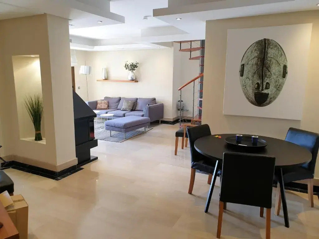 Beach Front Penthouse with Own Pool. BP8B