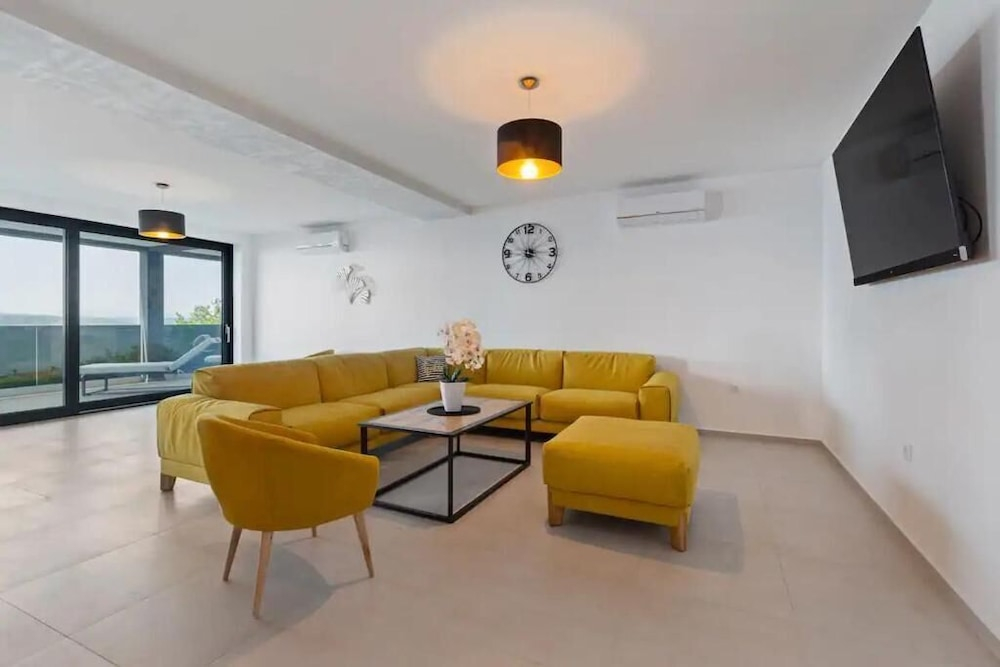 Villa Three Units