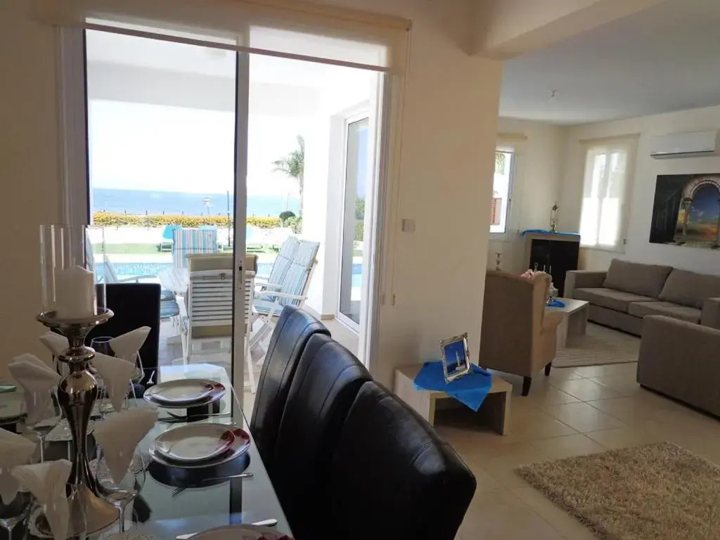 Latchi Riviera Beach Villa No.2