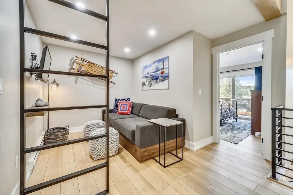 Tenmile Viewhouse 2 Bedroom Townhouse by Redawning