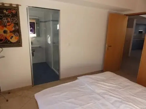 Bella Vista Mönch 12