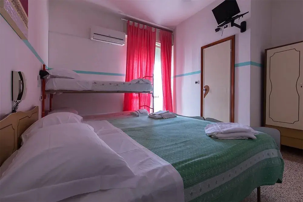 Hotel Mora