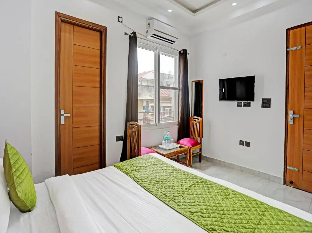 Hotel Golden Admire- Noida Sector 56