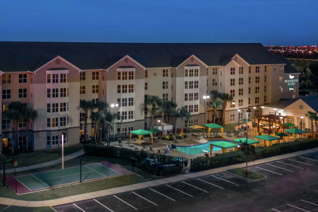 Homewood Suites by Hilton Orlando-Nearest to Universal Studios