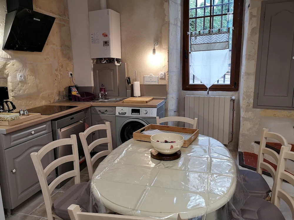 La Maison des Hautures - Ancien Couvent avec Extérieur Proche Arénes- Idéal Familles ou groupe