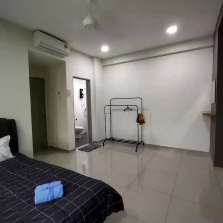 191 Cozy CasaKayangan 3BR by Grab A Stay
