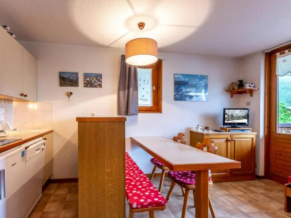 Studio cosy pour 4, proche pistes et commerces, animaux admis, parking inclus - FR-1-304-26