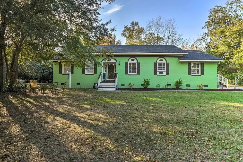 Pet-friendly Wilmington Home ~ 5 Mi to Beach!