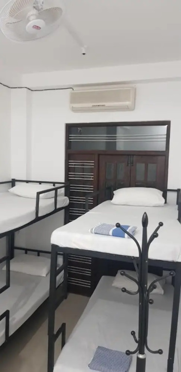 Steps Backpackers Hostel