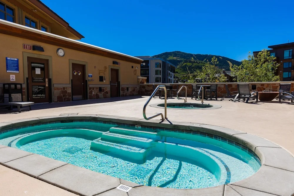 Sun Dialed-In Deluxe - Canyons Village Center