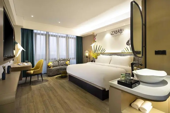 mango crystal hotel