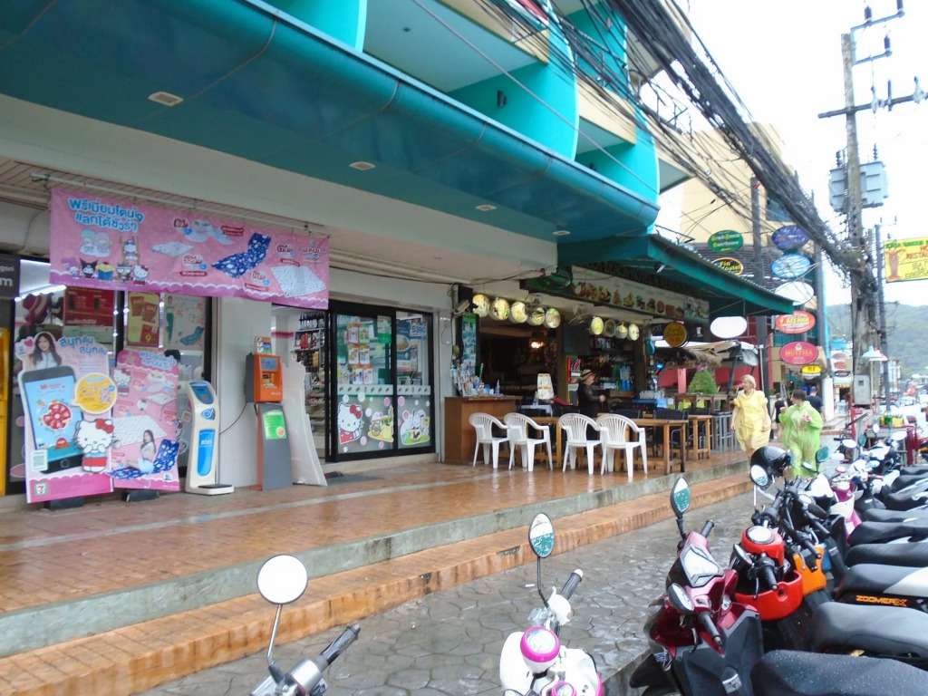 Free Way Kata Beach Hostel