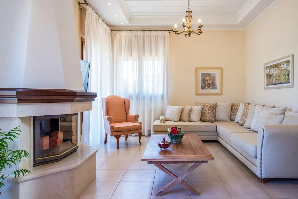 Villa Anerocurù by Chania city