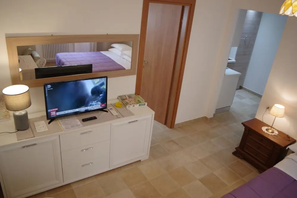 The Supercentral House