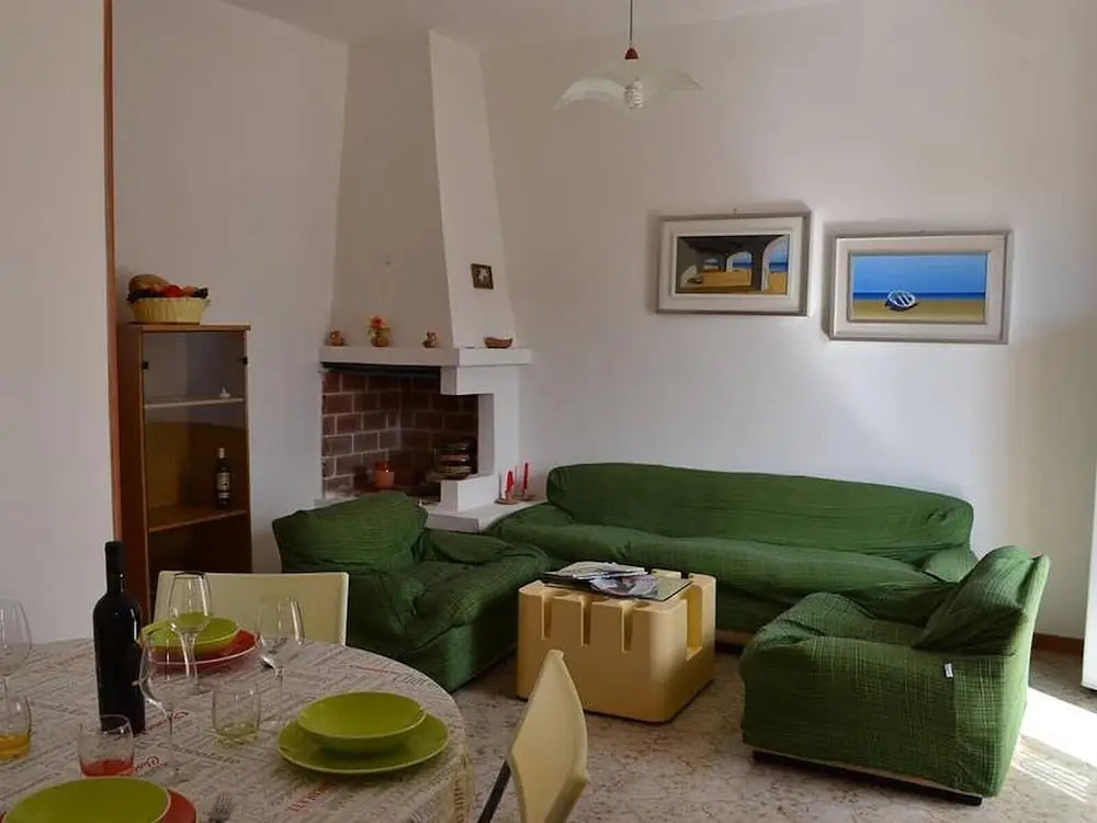 Apartment Near The Beach With Air Conditioning Pets Allowed