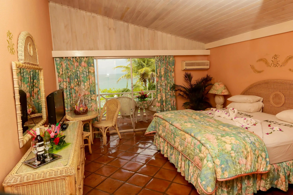 Coco Reef Resort & Spa