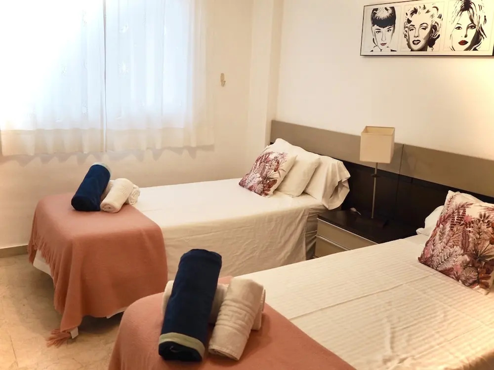 2º MTR - Marbella Temporary Rent 3 bedrooms Av del Mar
