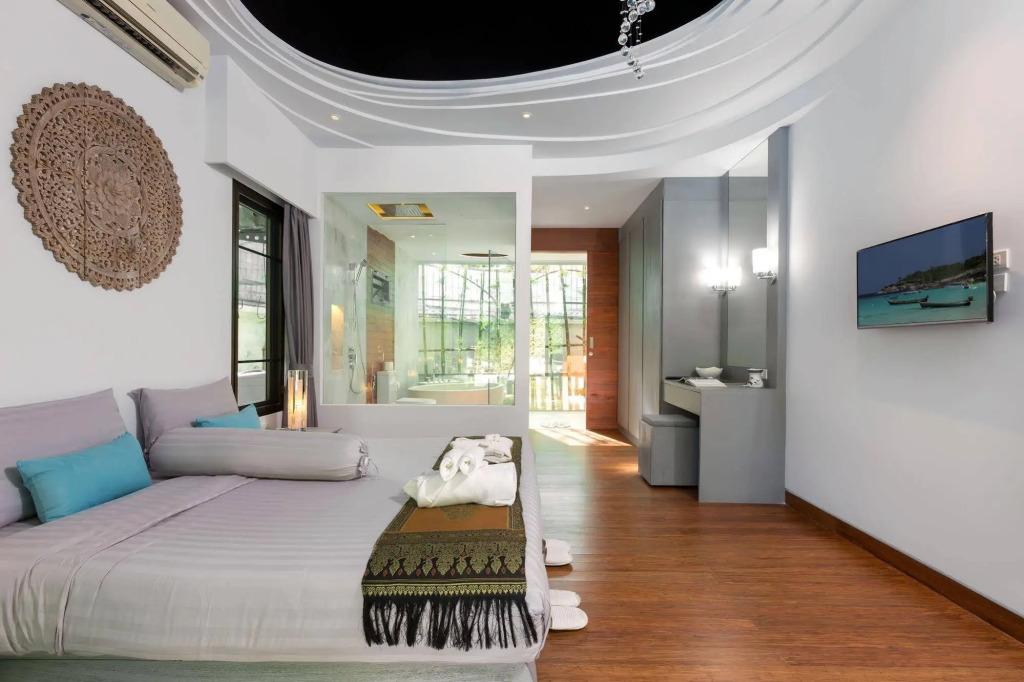 Karon Beach Pool Villa - Sha Extra Plus
