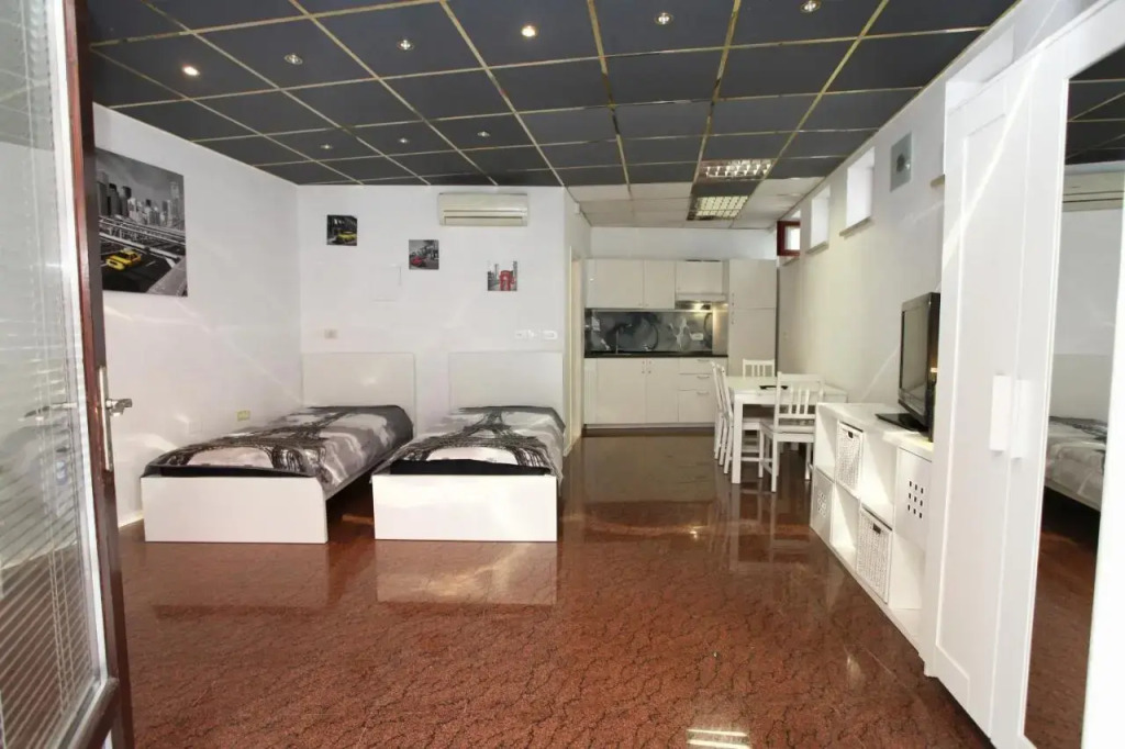 Koper Central King Studio SAMO