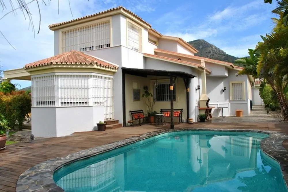 Villa With 4 Bedrooms in Alhaurín de la Torre, With Private Pool, Encl