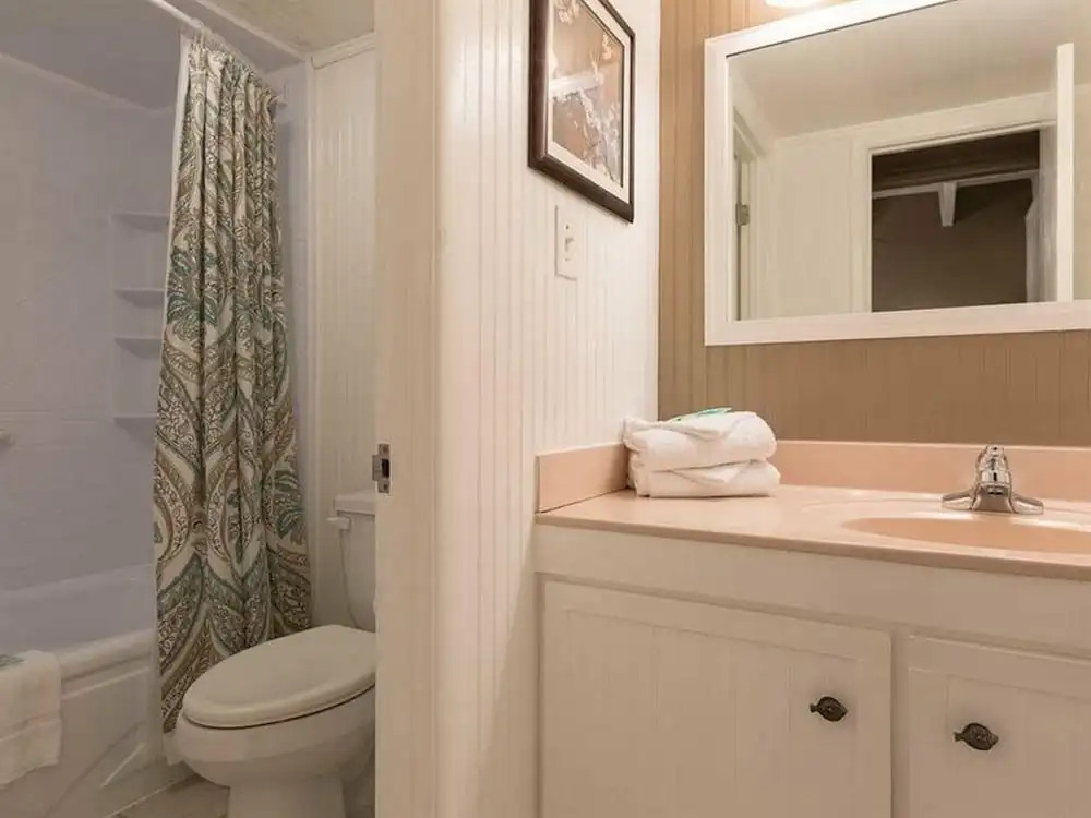 Gulf Village 214- Close to the Hangout beachfront