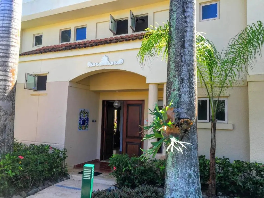 Villa Iris 2 story ocean view villa w/ pool access