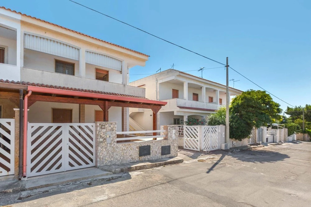 3651 Casa Iro by Barbarhouse