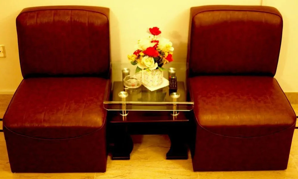 Cosy Inn Guest House Near Liaquat Nat Hospital