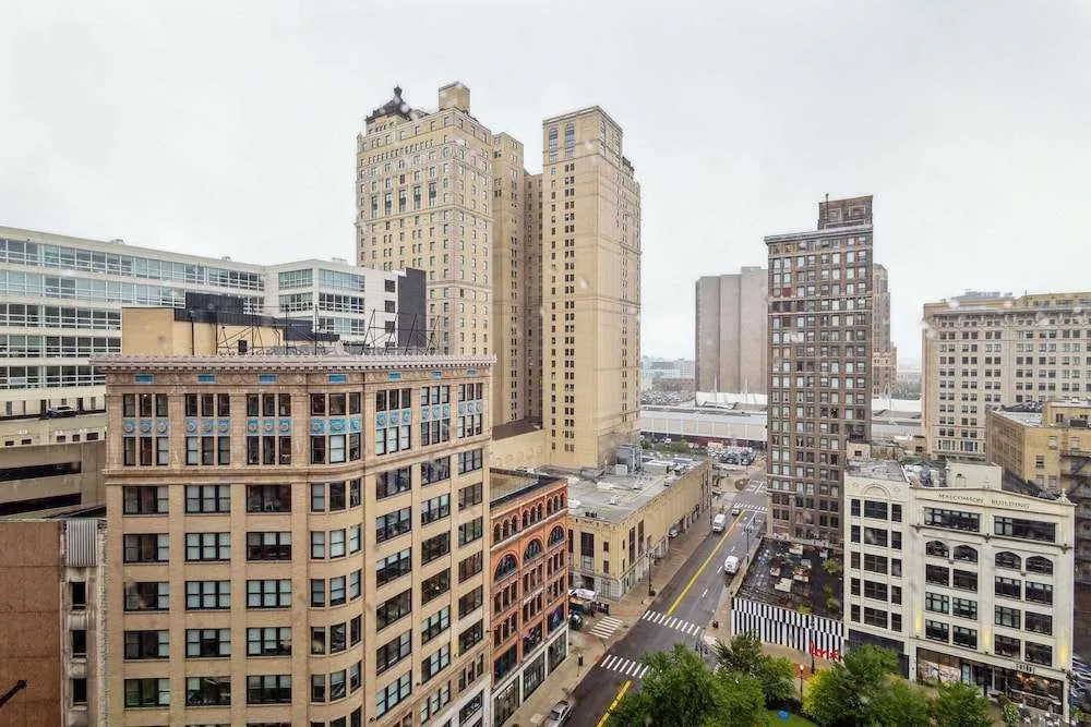 Modern Downtown Apartment