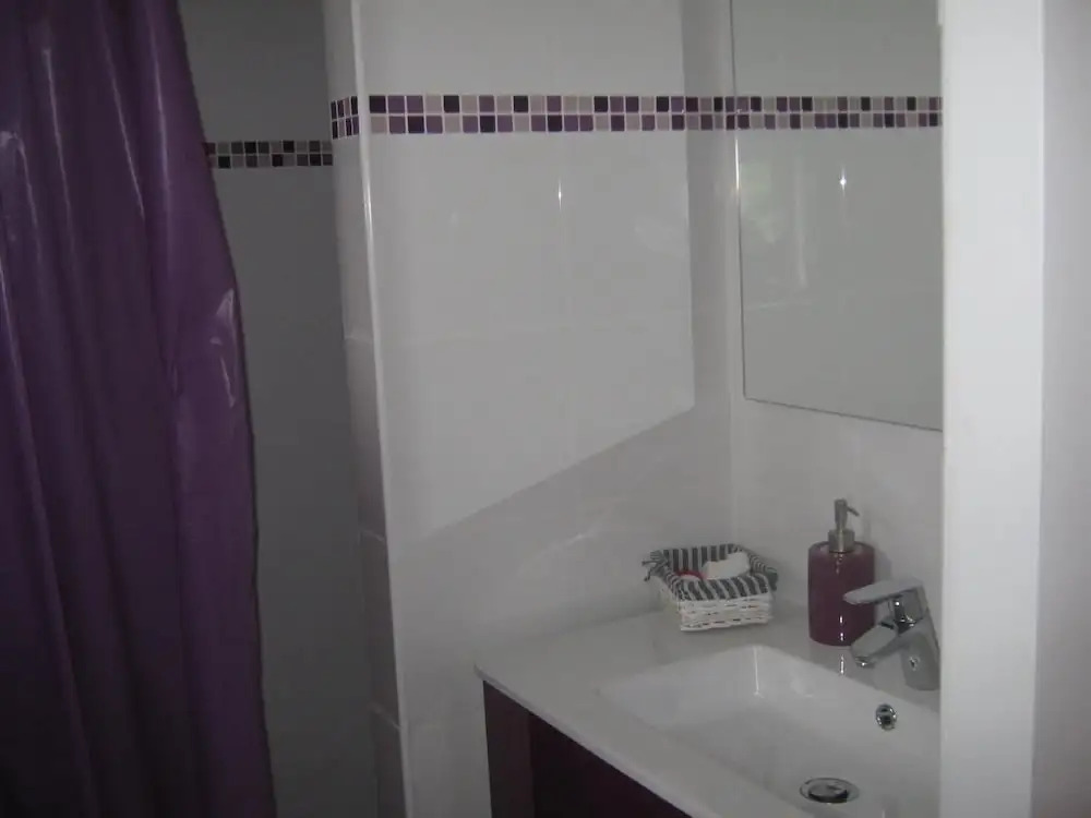 Chambres climatisées petits déjeuners compris