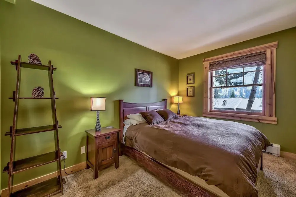 Luxury Three Bedroom Mountain Escape at Kirkwood Townhouse by RedAwning