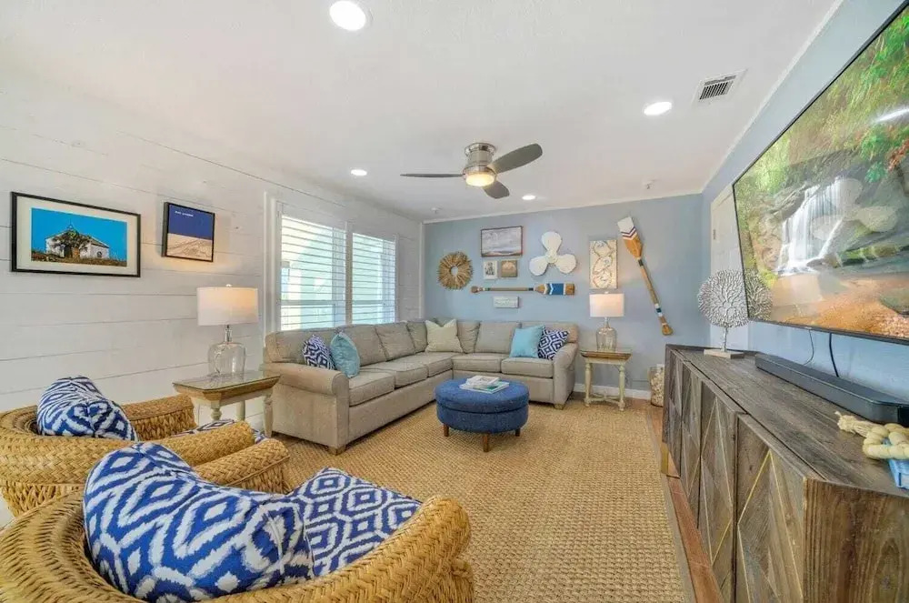 Beach Access Private Pool, Ping-pong, Firepit, Swings, & Views Tipsea Turtle
