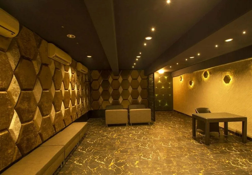 Treebo Trend Popular Hotel