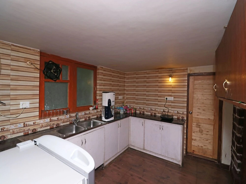 OYO 13724 Home Cosy Stay Near Mall Road