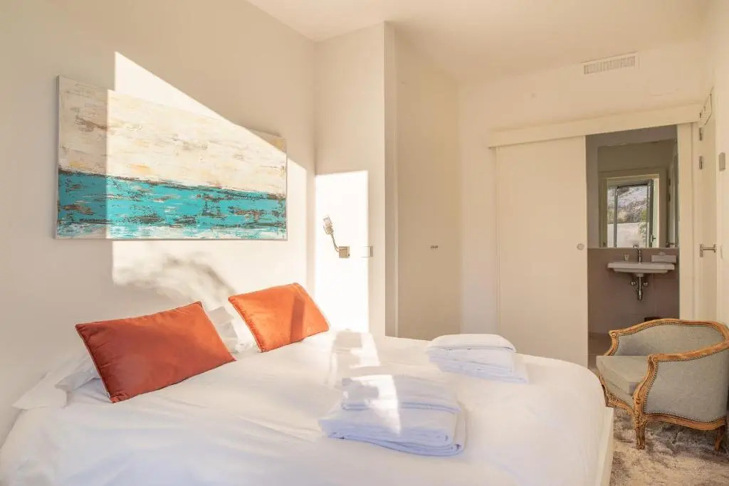 2260-Luxury villa with private pool and seaview