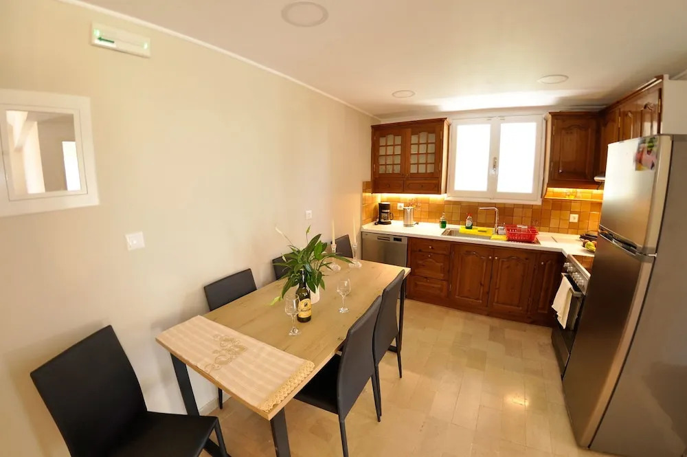 Adamant Suite by Corfuescapes