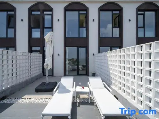 Muqing Senyu · Light Luxury Seaview Hot Spring Homestay