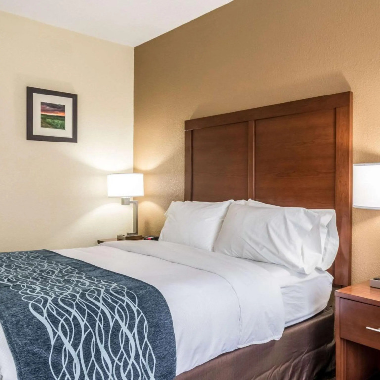 Holiday Inn Express and Suites Hannibal