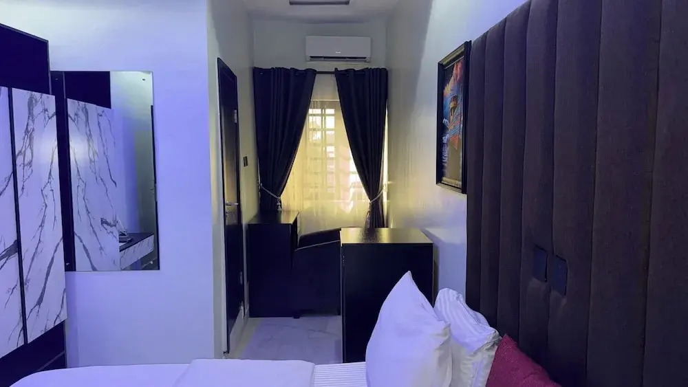 Next Level Hotel & Suites
