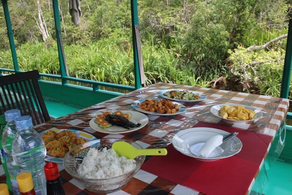 Arut Riverside Guesthouse