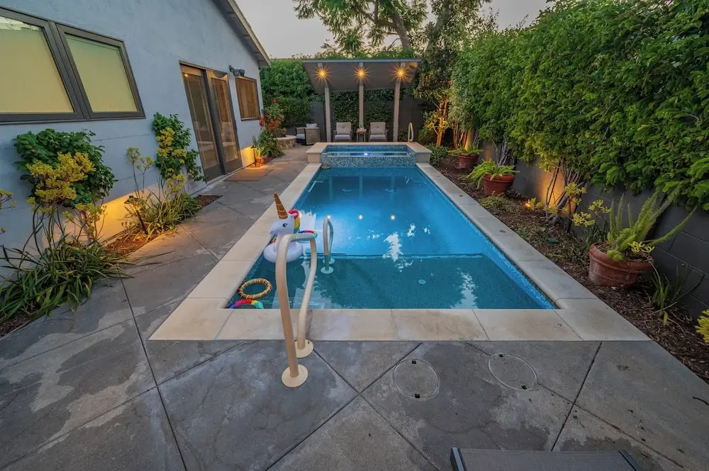 Luxury living with Spa &Pool near Disney