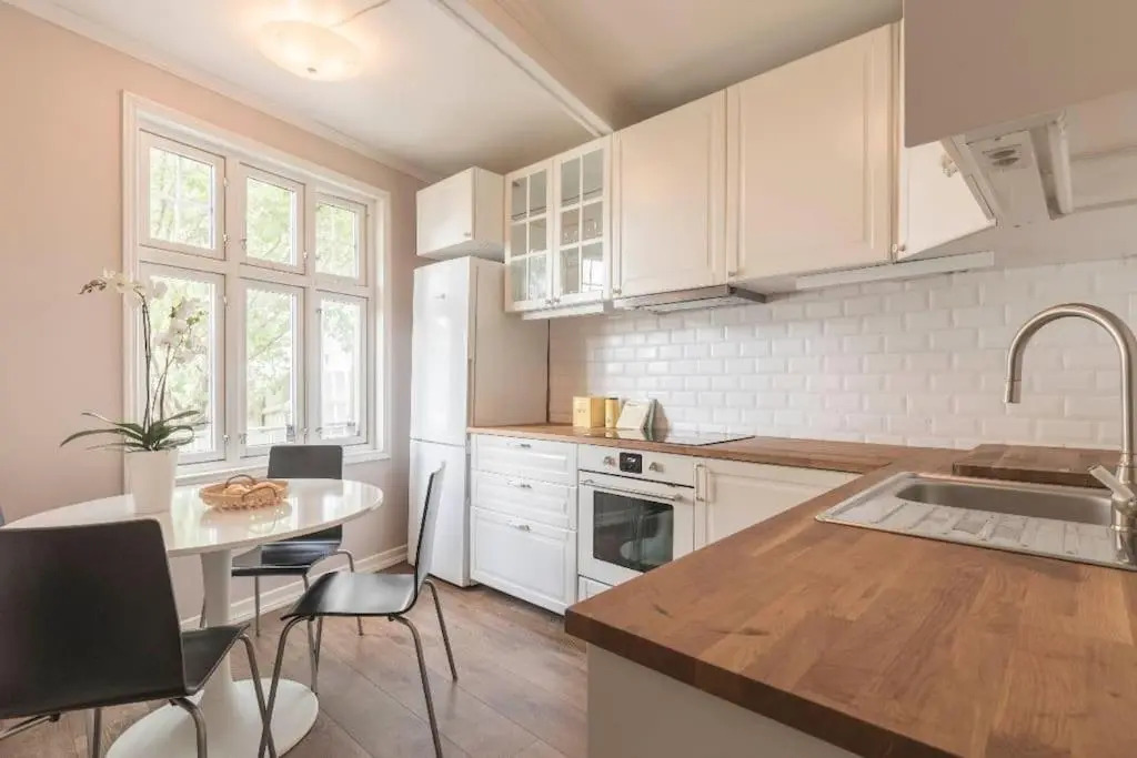 Large, central apt between Bryggen and Fløyen-3br
