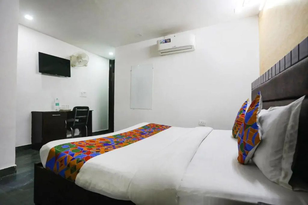 Sara Residency